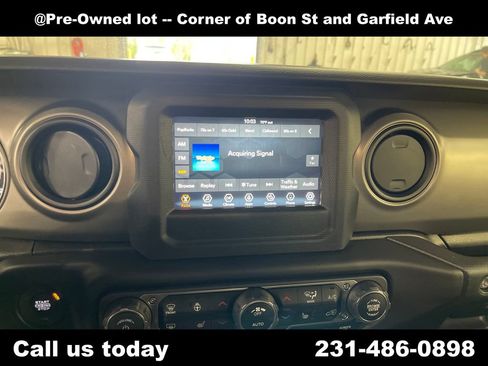 Used 2022 Jeep Gladiator Sport AWD/4WD image 19