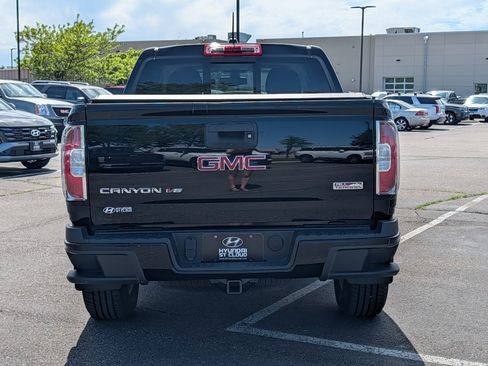 Used 2019 GMC Canyon All Terrain w/ All Terrain X Package AWD/4WD image 4