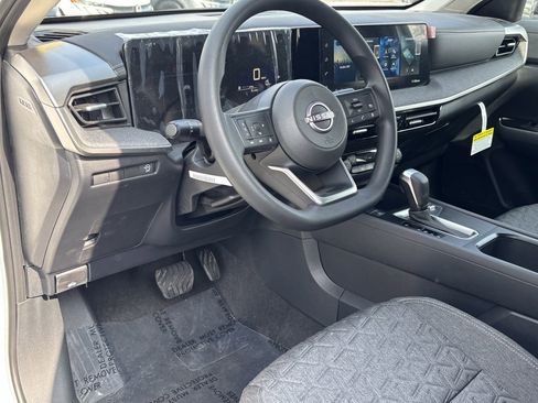 New 2026 Nissan Kicks SV w/ SV Premium Package image 13
