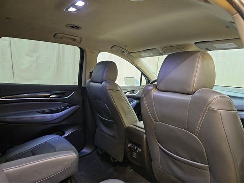 Used 2020 Buick Enclave Essence image 15