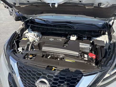 Used 2024 Nissan Murano SL image 9