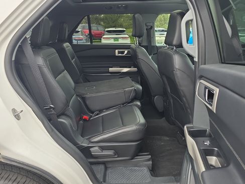 Certified 2024 Ford Explorer XLT w/ Equipment Group 202A image 11