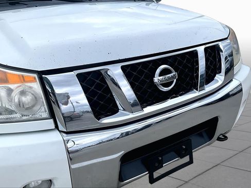 Used 2013 Nissan Titan SV w/ SV Value Truck Pkg AWD/4WD image 28