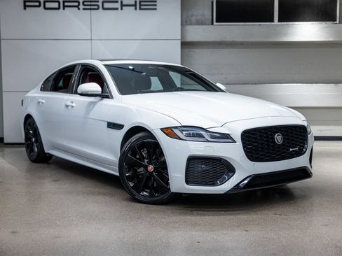 Used 2022 Jaguar XF R-Dynamic SE AWD/4WD image 10