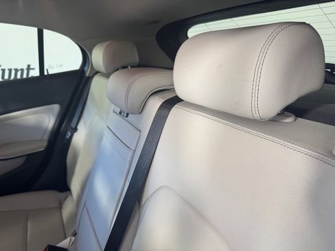 Used 2015 Mercedes-Benz GLA 250 4MATIC image 11