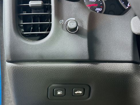 Used 2009 Chevrolet Corvette Coupe image 17