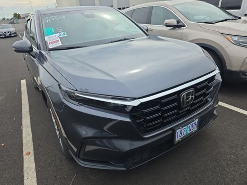 Used 2025 Honda CR-V EX image 2