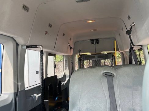 Used 2017 Ford Transit 350 XL RWD image 11