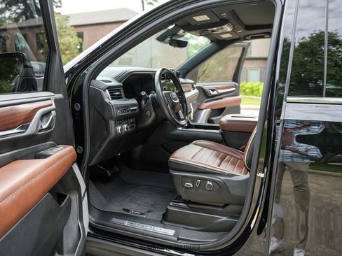 Used 2024 GMC Yukon Denali Ultimate w/ LPO, Floor Liner Package AWD/4WD image 20