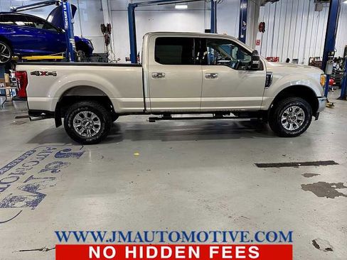 Used 2017 Ford F250 Lariat w/ Chrome Package image 6