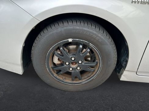 Used 2014 Toyota Prius Two FWD image 10