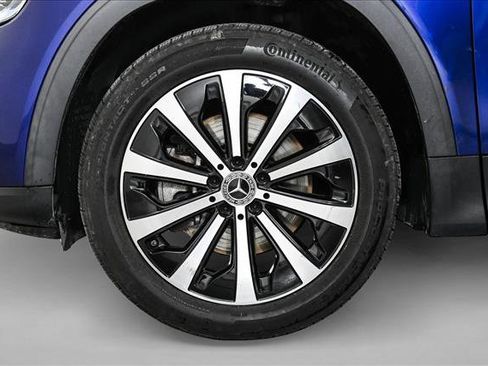 Used 2021 Mercedes-Benz GLB 250 4MATIC image 25