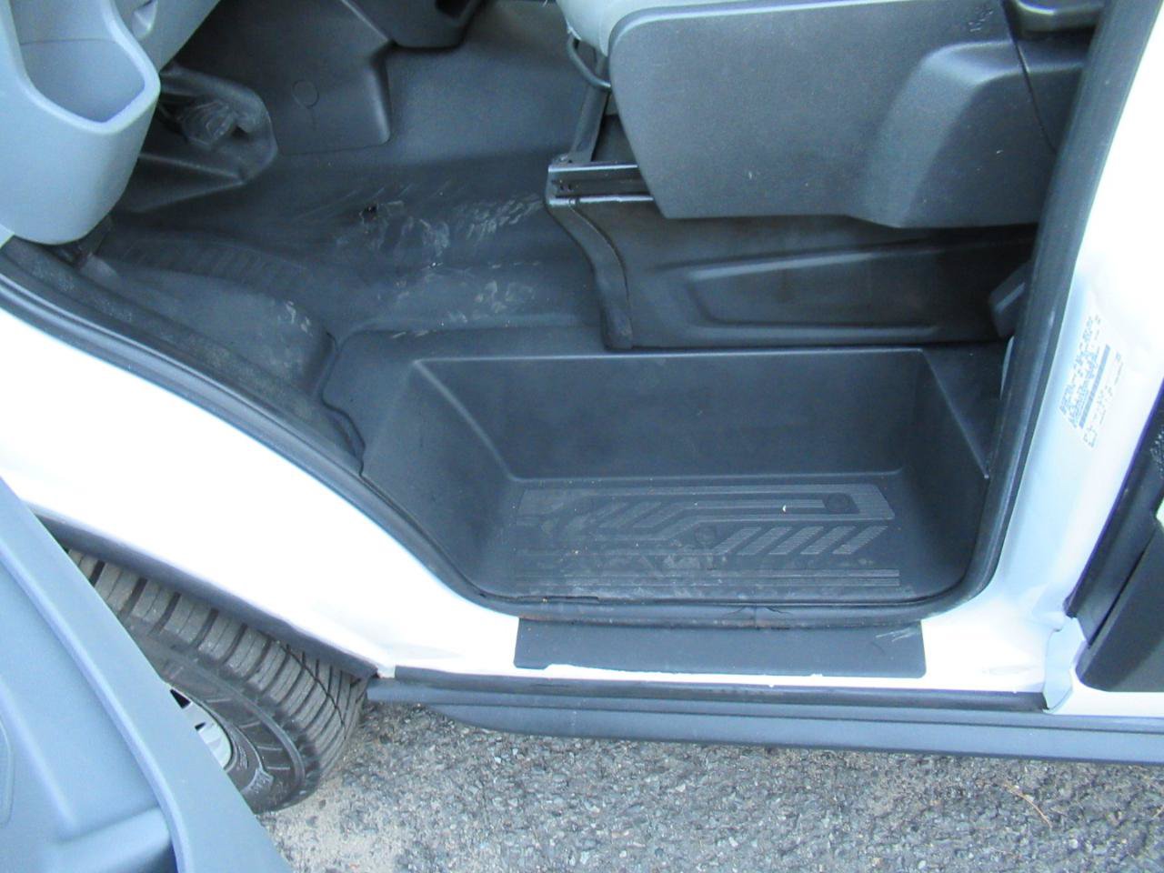 Used 2017 Ford Transit 250 148 Medium Roof RWD image 18