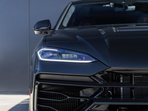 Used 2026 Lamborghini Urus SE AWD/4WD image 20