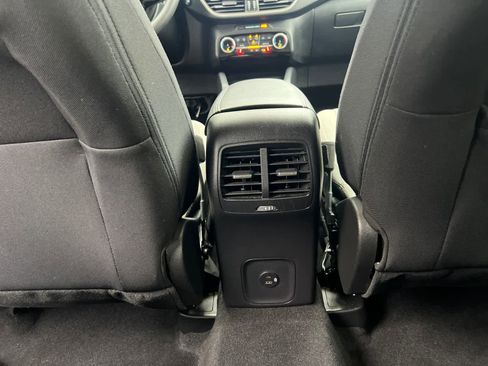 Used 2022 Ford Escape SE w/ Convenience Package image 34