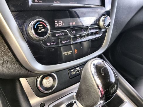 Used 2024 Nissan Murano SV w/ SV Midnight Edition Package image 18