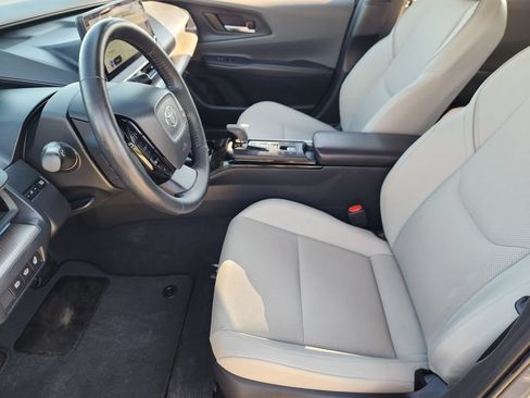 Used 2024 Toyota Prius Limited FWD image 11