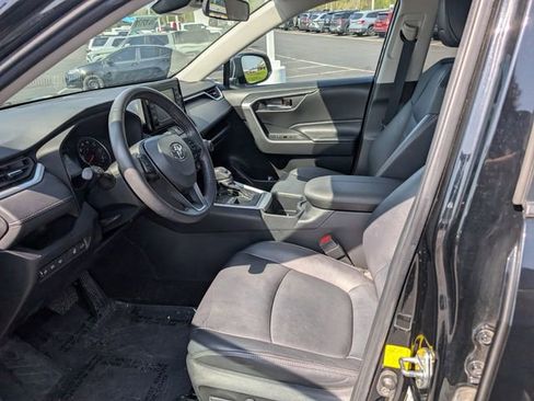 Used 2022 Toyota RAV4 XLE Premium AWD/4WD image 14