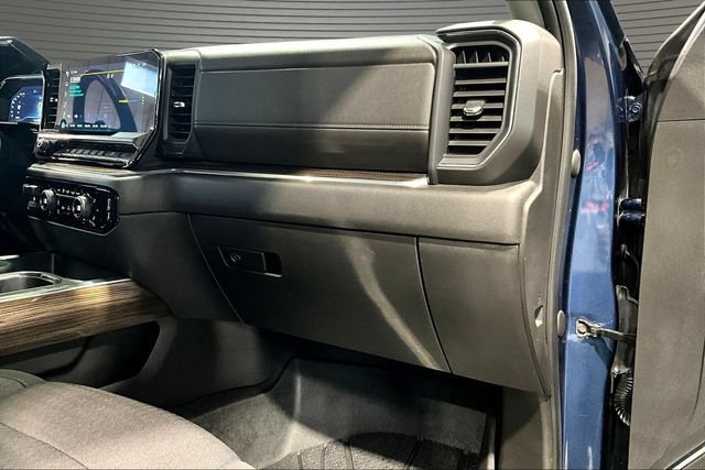 Used 2022 Chevrolet Silverado 1500 RST w/ Convenience Package II AWD/4WD image 26