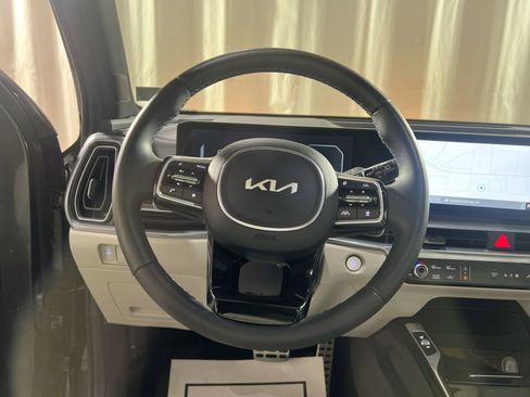 Used 2025 Kia Sorento SX Prestige image 23