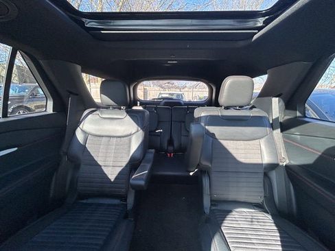 Used 2025 Ford Explorer ST-Line image 22