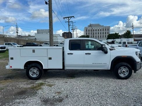 New 2026 GMC Sierra 2500 Pro w/ Convenience Package AWD/4WD image 7