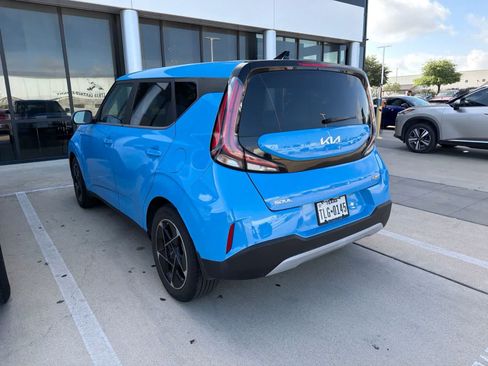 Used 2023 Kia Soul EX FWD image 6