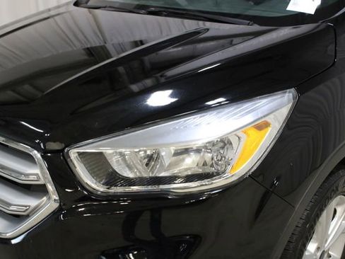 Used 2017 Ford Escape SE image 34
