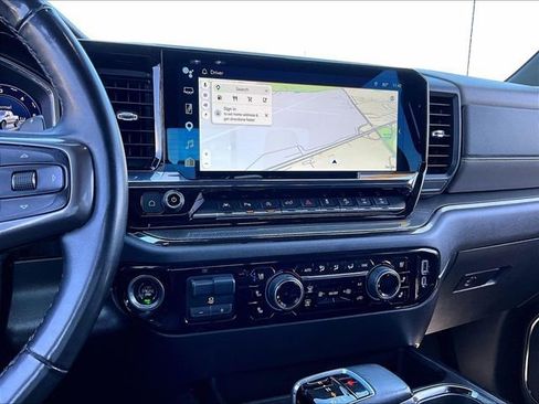 Used 2024 Chevrolet Silverado 1500 ZR2 AWD/4WD image 18