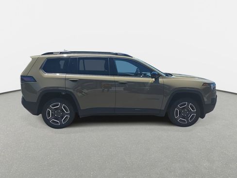 New 2026 Jeep Cherokee Laredo AWD/4WD image 4