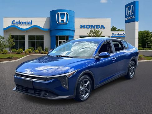 Used 2025 Kia K4 LXS image 1