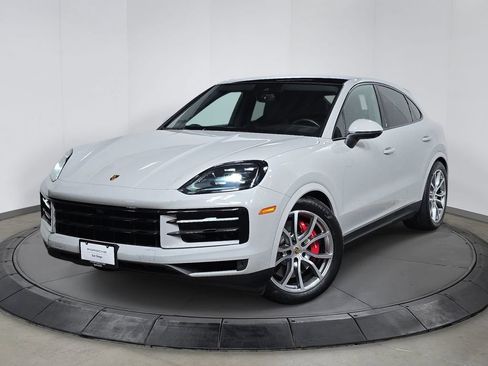 Certified 2024 Porsche Cayenne S AWD/4WD image 1