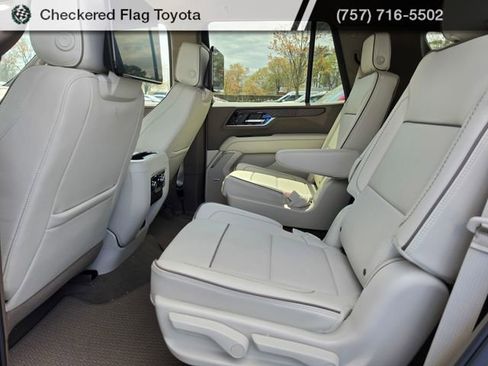 Used 2025 GMC Yukon Denali w/ Advanced Technology Package image 20