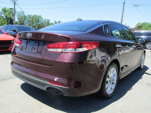 Used 2016 Kia Optima LX w/ Option Group 014 FWD image 7