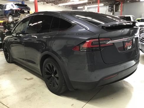 Used 2016 Tesla Model X 60D AWD/4WD image 7