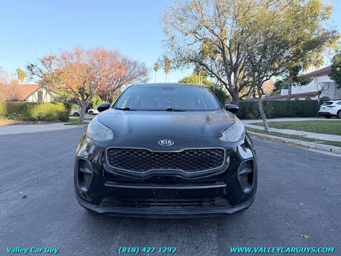 Used 2017 Kia Sportage LX image 3