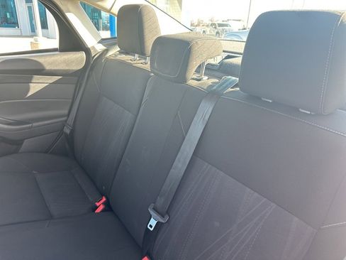 Used 2015 Ford Focus SE image 19