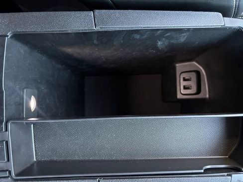 Used 2024 GMC Terrain SLT w/ Infotainment Package II FWD image 35