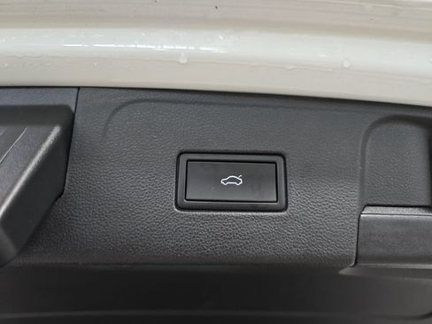 Used 2021 Volkswagen Atlas SEL Premium AWD/4WD image 31