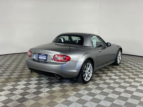 Used 2010 MAZDA MX-5 Miata Touring RWD image 21