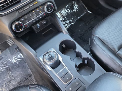 Used 2022 Ford Escape SEL image 15