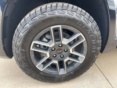 New 2026 GMC Terrain AT4 w/ Technology Package II image 8