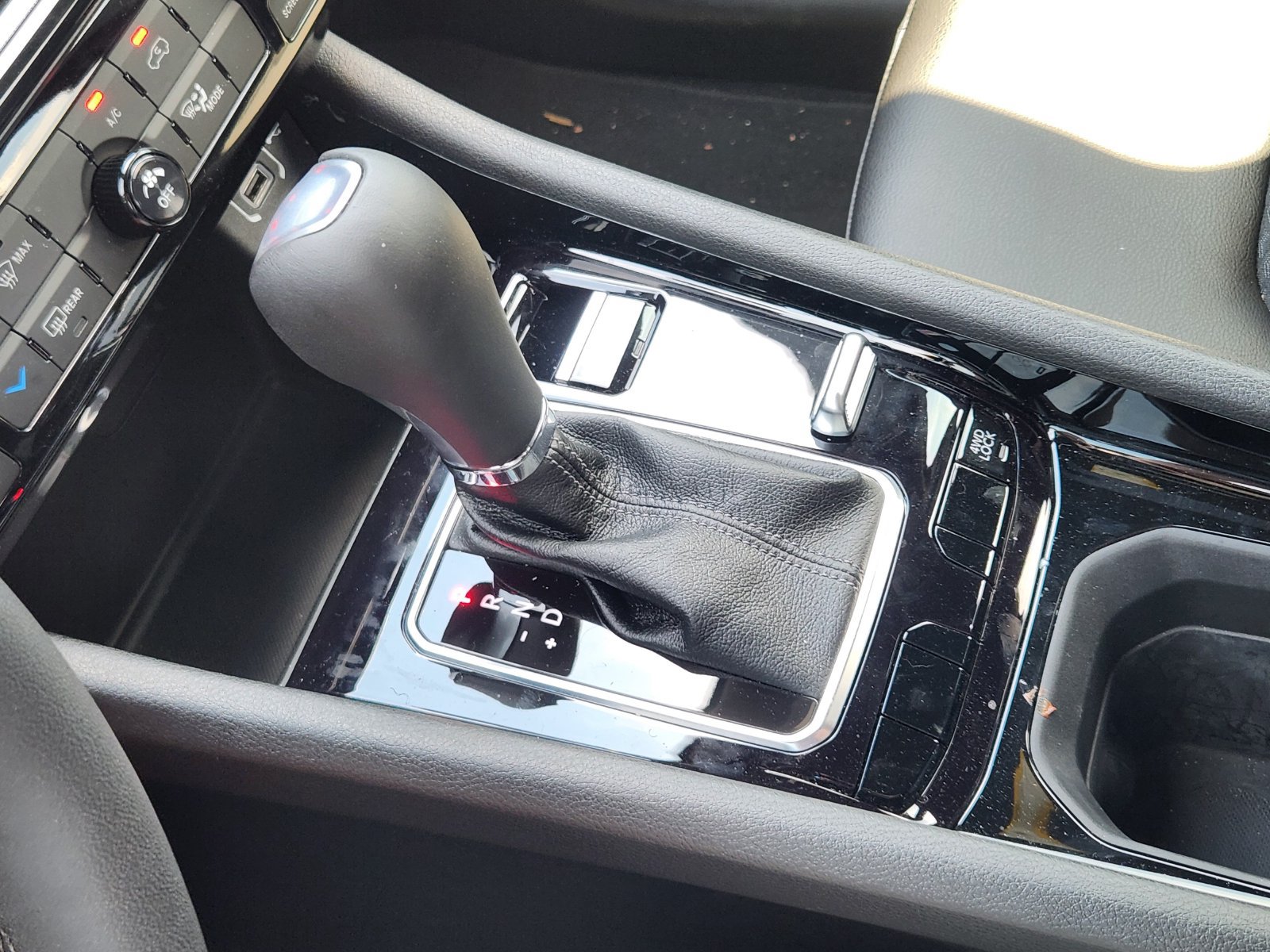 New 2026 Jeep Compass Latitude AWD/4WD image 22