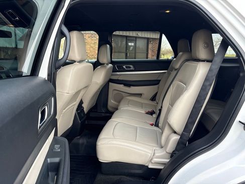 Used 2018 Ford Explorer XLT w/ Equipment Group 202A image 47