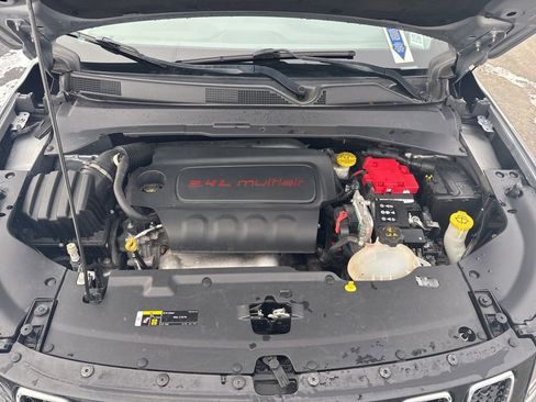 Certified 2021 Jeep Compass Latitude image 12