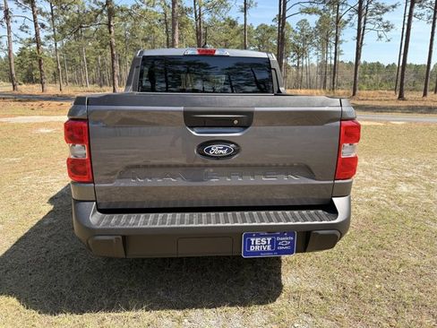 Used 2025 Ford Maverick XL image 4
