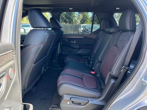 New 2026 Honda Pilot Black Edition image 15