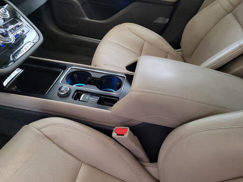 Used 2022 Lincoln Corsair FWD w/ Premium Package image 26