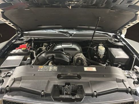 Used 2013 Chevrolet Tahoe LTZ image 27