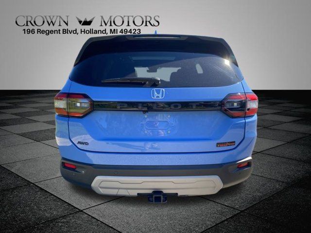 Used 2023 Honda Pilot TrailSport image 10